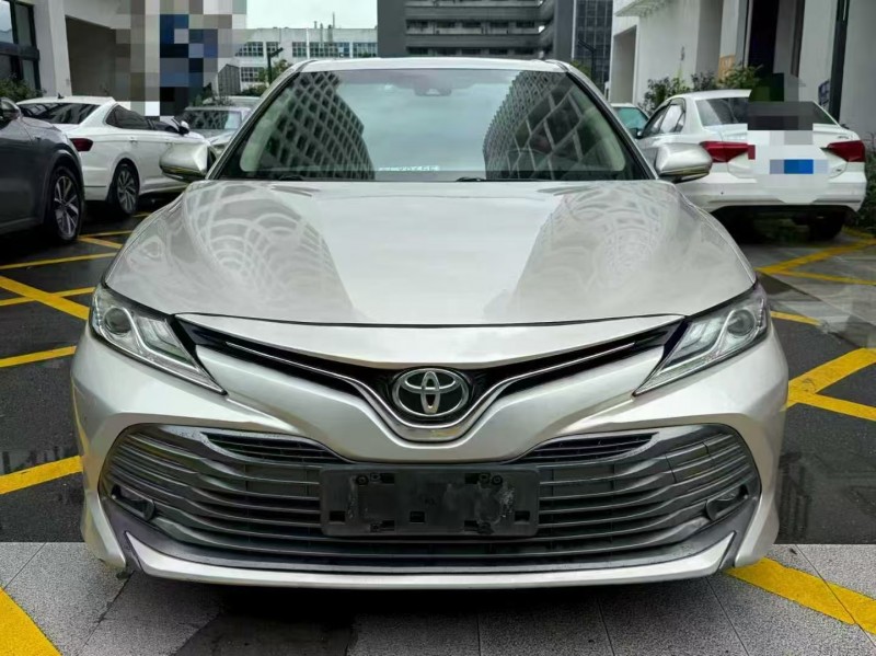 东莞19年丰田凯美瑞1