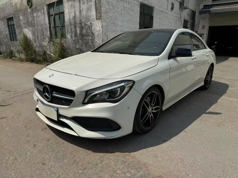 广州17年奔驰CLA3