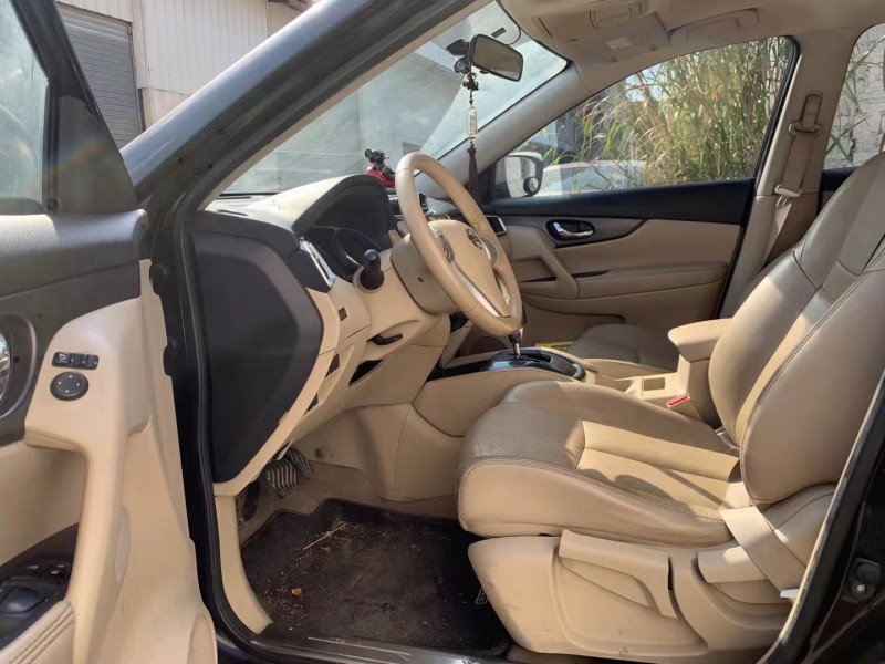 广州15年日产奇骏3