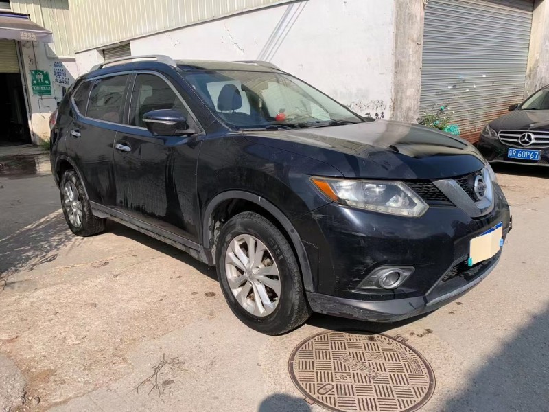 广州15年日产奇骏4