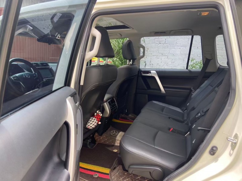 广州20年丰田普拉多6