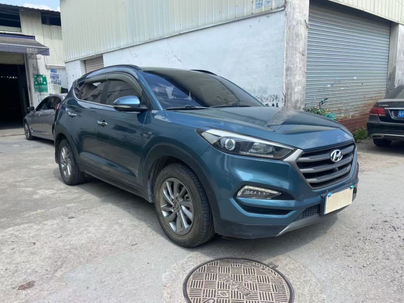 广州17年现代途胜2