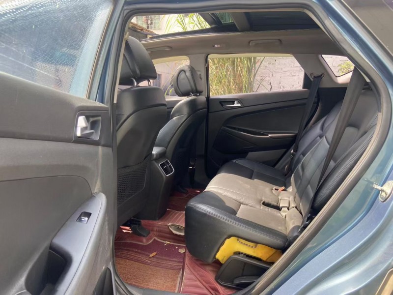 广州17年现代途胜6