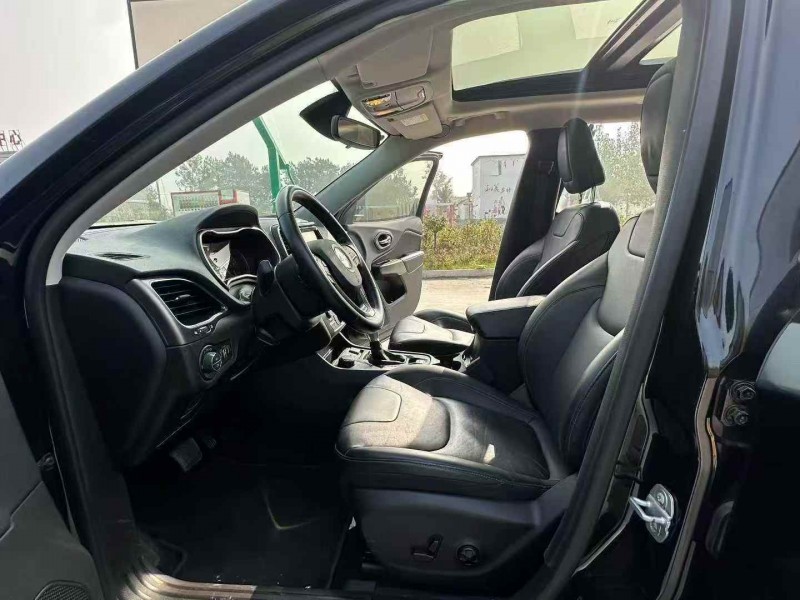 徐州21年Jeep自由光3