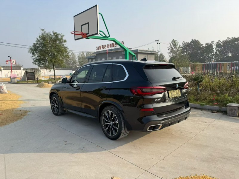 徐州21年宝马X58