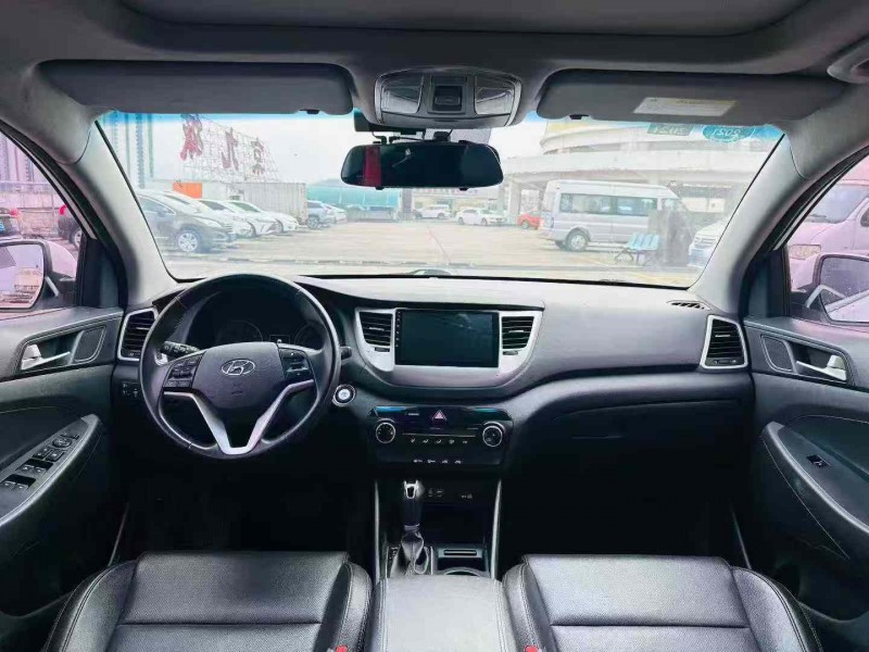 东莞19年现代途胜5