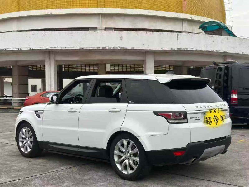 东莞17年路虎揽胜运动9