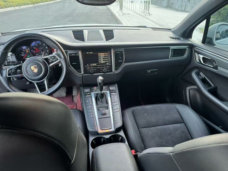 台州16年保时捷Macan4