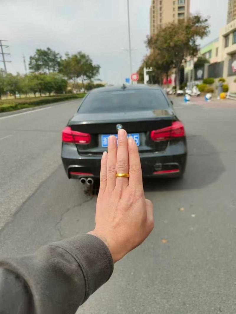 徐州19年宝马3系8