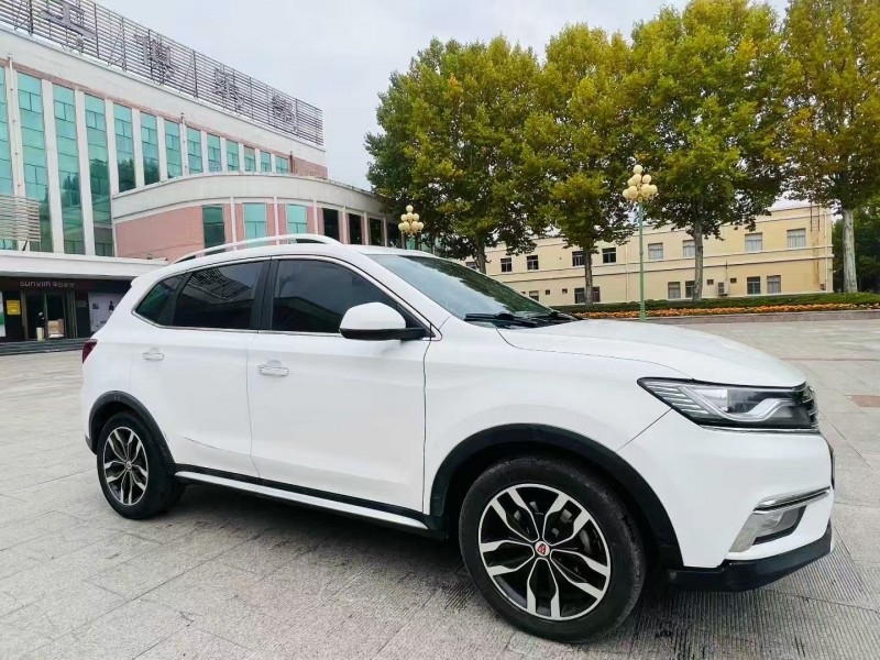 聊城18年荣威RX57