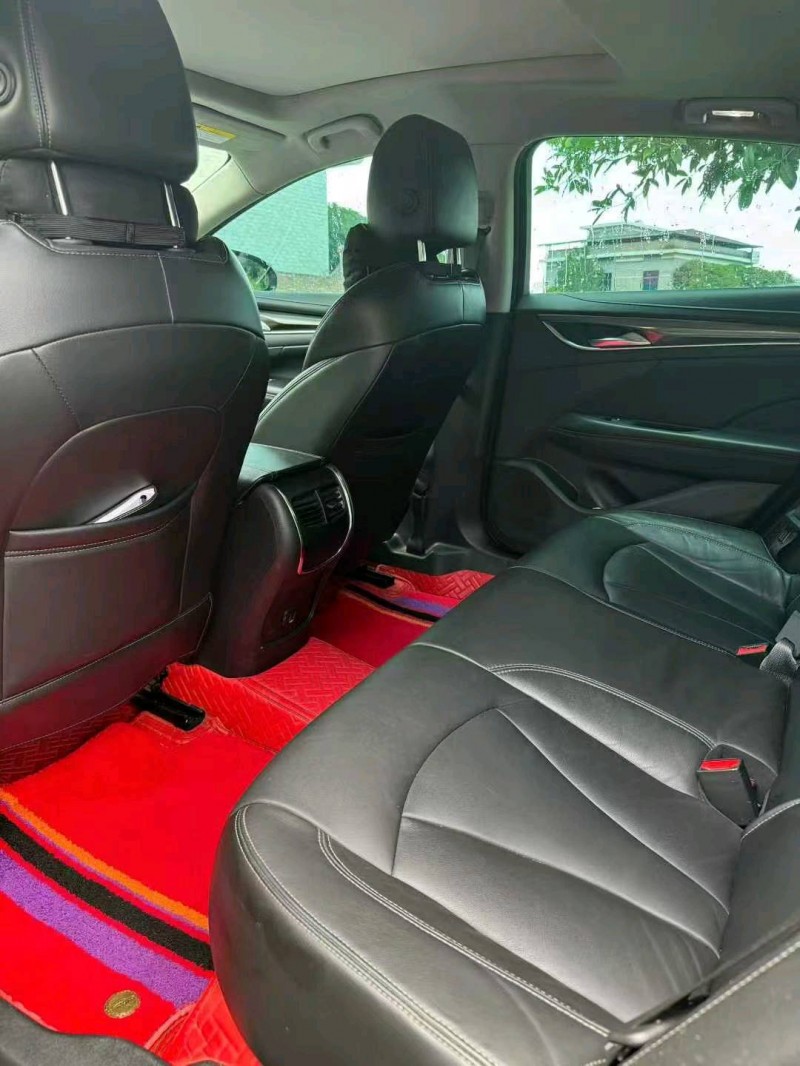 萍乡21年别克君越8