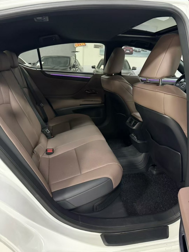 廊坊25年雷克萨斯ES4