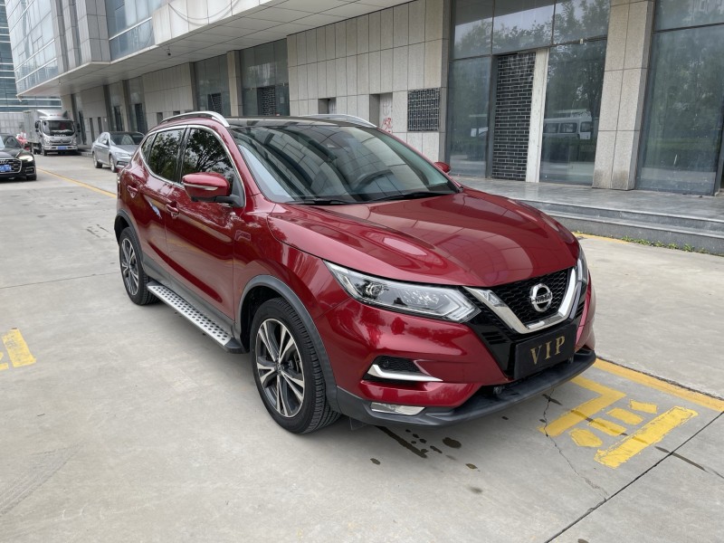 济宁21年日产逍客4