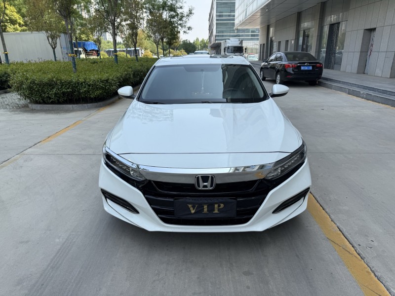 济宁20年本田雅阁1