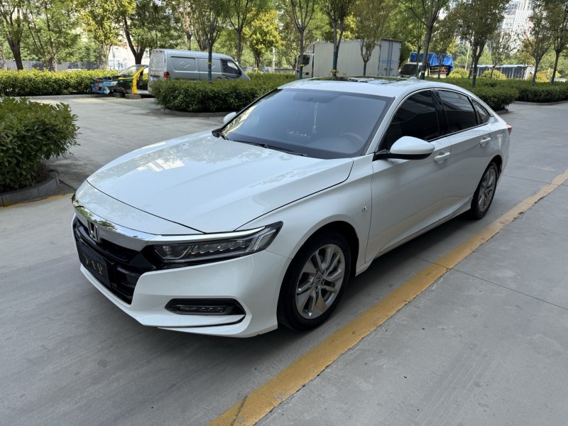 济宁20年本田雅阁2