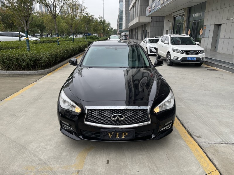 济宁17年英菲尼迪Q50L1
