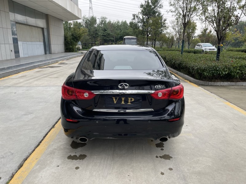 济宁17年英菲尼迪Q50L8