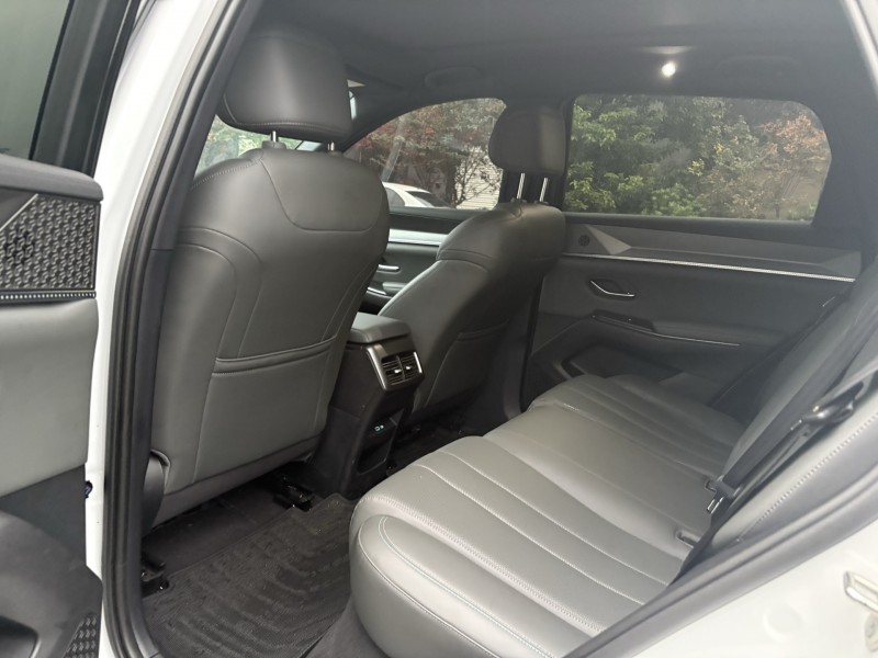 娄底25年比亚迪宋4