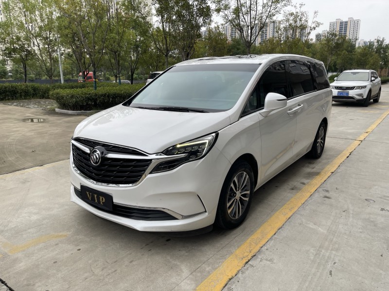 济宁21年别克GL83