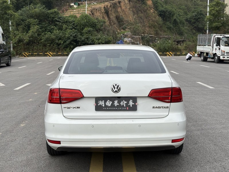 娄底17年大众速腾8