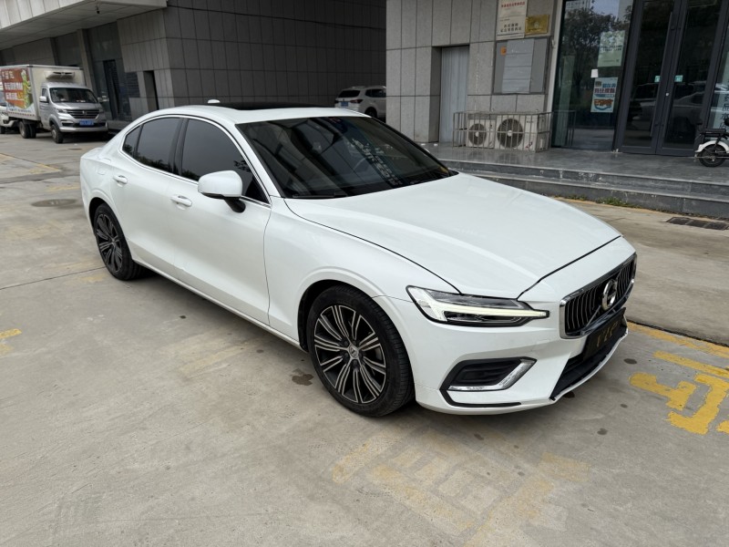济宁21年沃尔沃S60L3