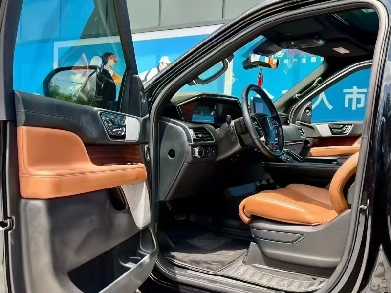 广州21年林肯领航员6