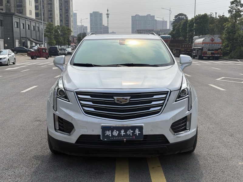 岳阳16年凯迪拉克XT51