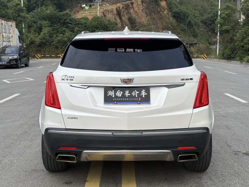 岳阳16年凯迪拉克XT59