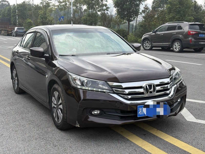 岳阳16年本田雅阁2