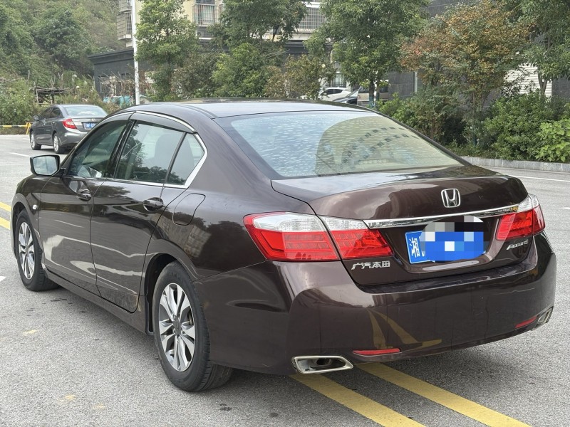 岳阳16年本田雅阁8