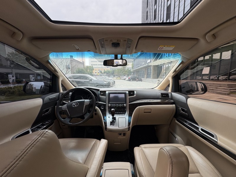 岳阳14年丰田埃尔法4