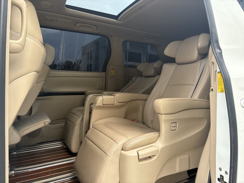 岳阳14年丰田埃尔法5