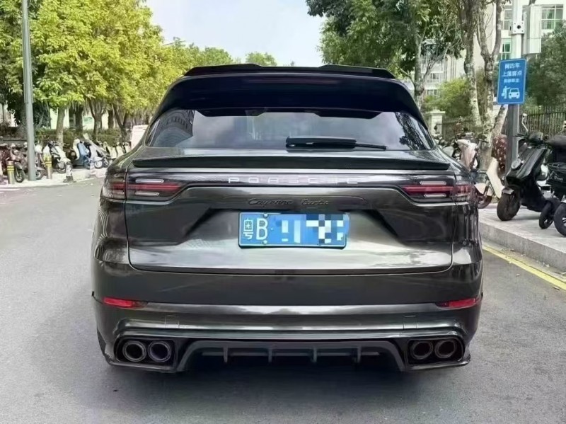 广州18年保时捷卡宴9