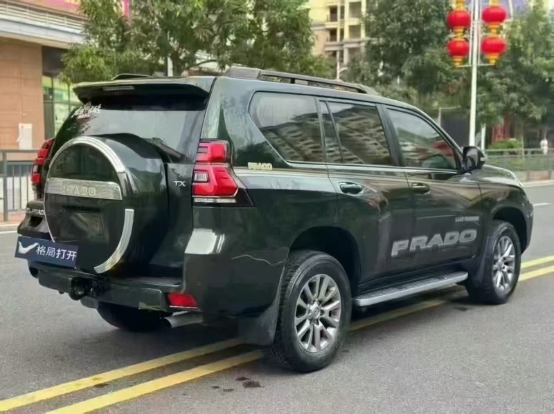 广州19年丰田普拉多7