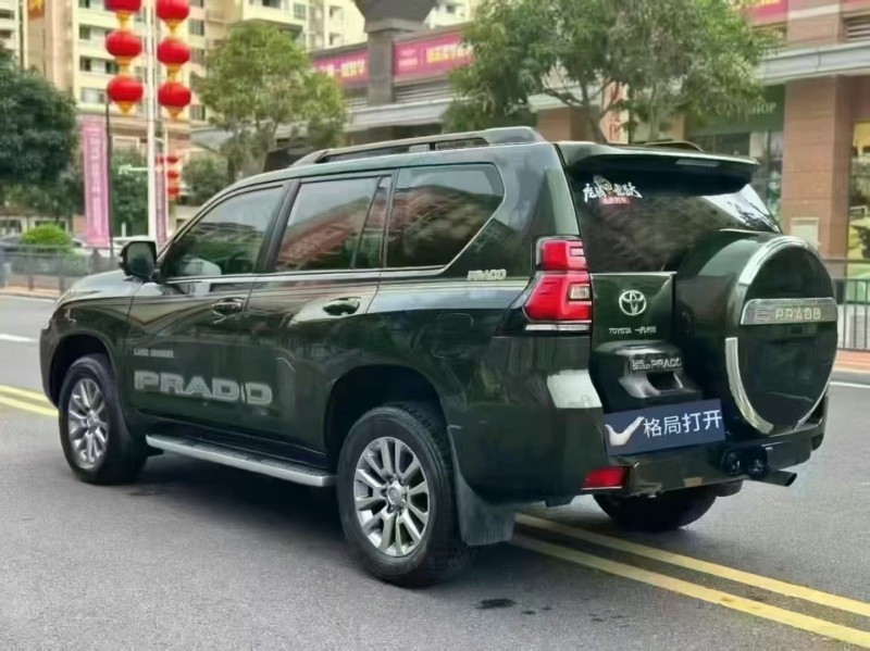 广州19年丰田普拉多8