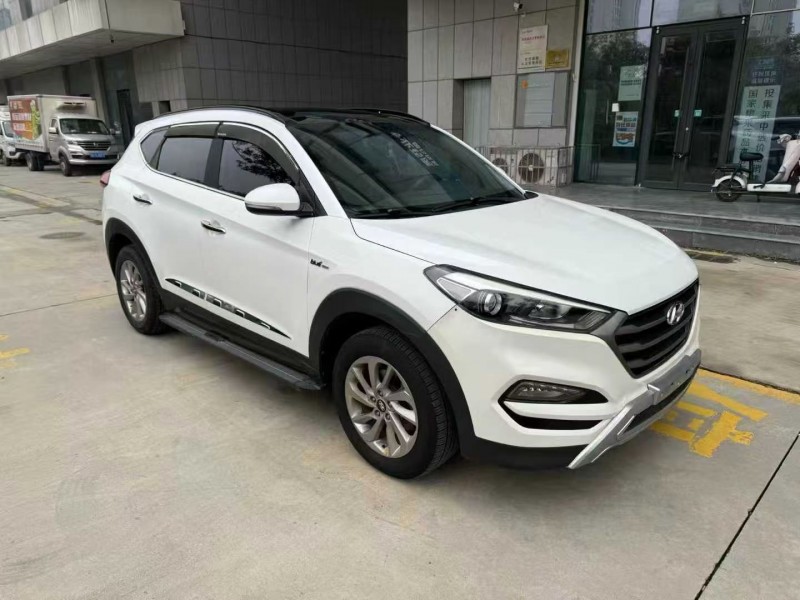 济宁16年现代途胜2