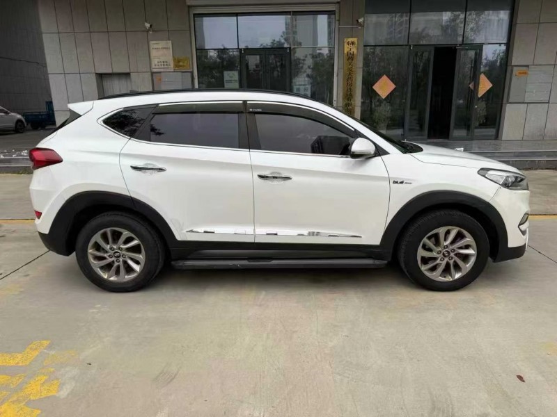 济宁16年现代途胜7