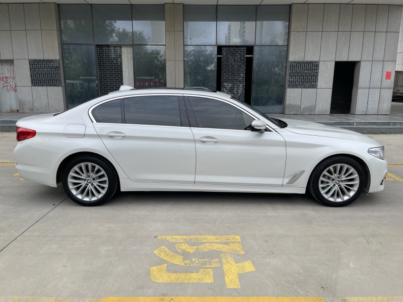 济宁19年宝马5系7