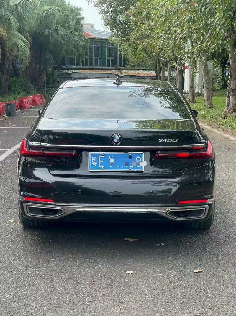 广州21年宝马7系8