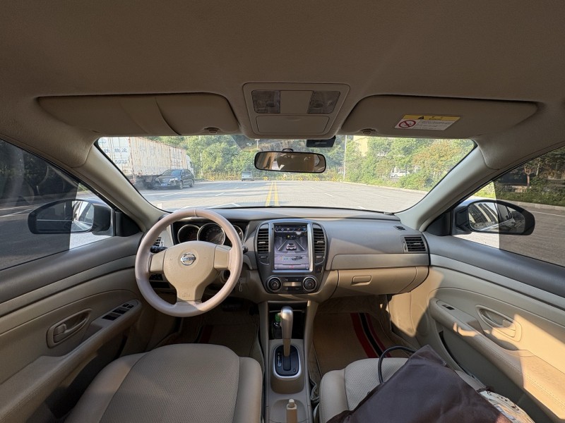 岳阳16年日产轩逸3