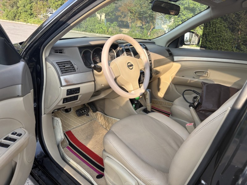 岳阳16年日产轩逸4