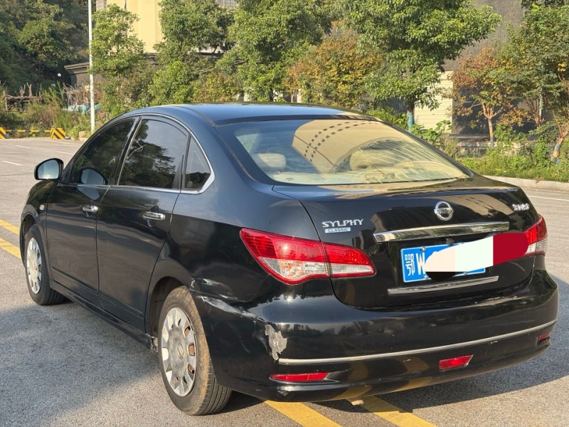 岳阳16年日产轩逸9