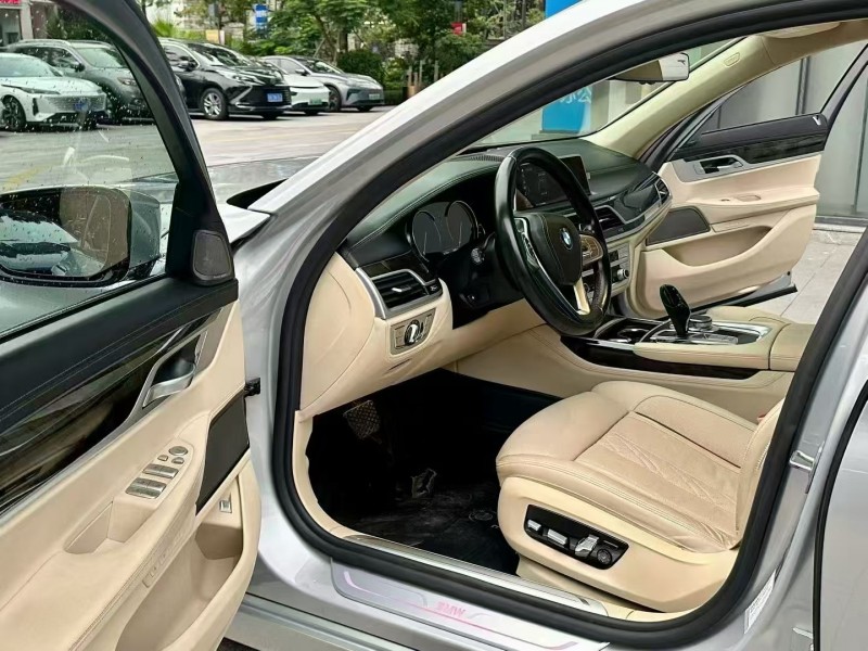 广州18年宝马7系6