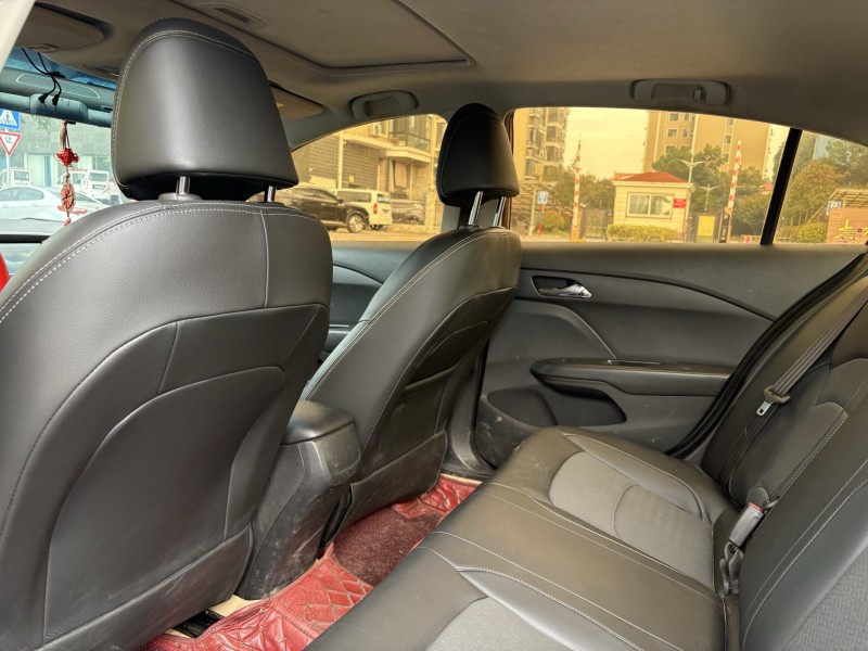 岳阳18年雪佛兰科沃兹3