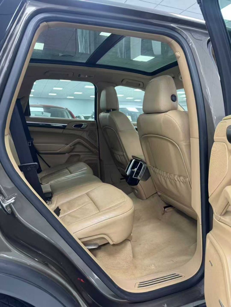 廊坊13年保时捷卡宴8