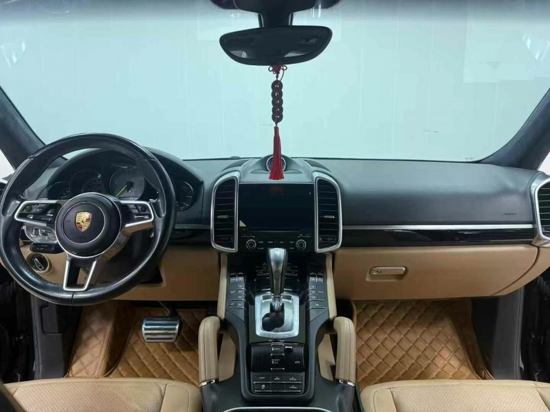 廊坊16年保时捷卡宴4