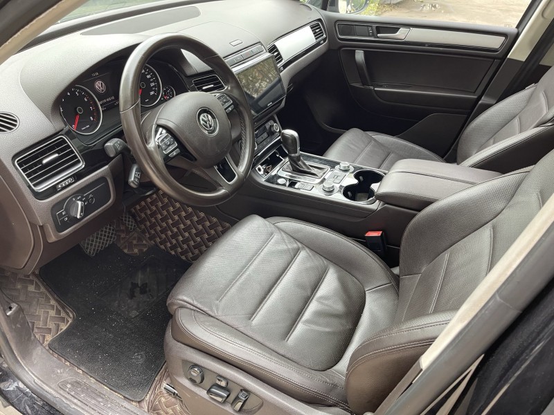 济宁17年大众途锐7