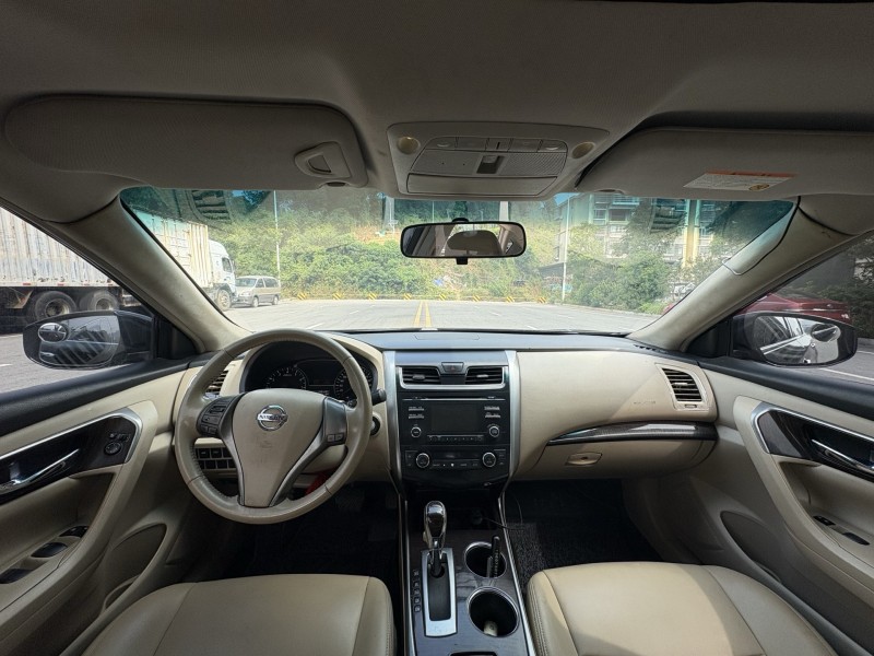 岳阳13年日产天籁5