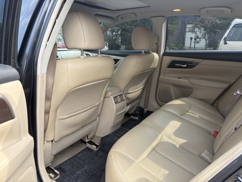 岳阳13年日产天籁6