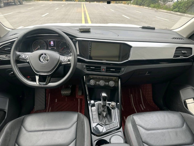 岳阳19年大众探岳9